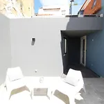 Lovely Bedroom With Patio In Lisbon